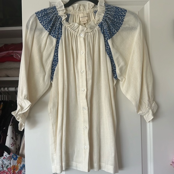 The Coast Brand Kentfield Top in Cream and Blue Embroidery. Like new! One Size. - Picture 1 of 5